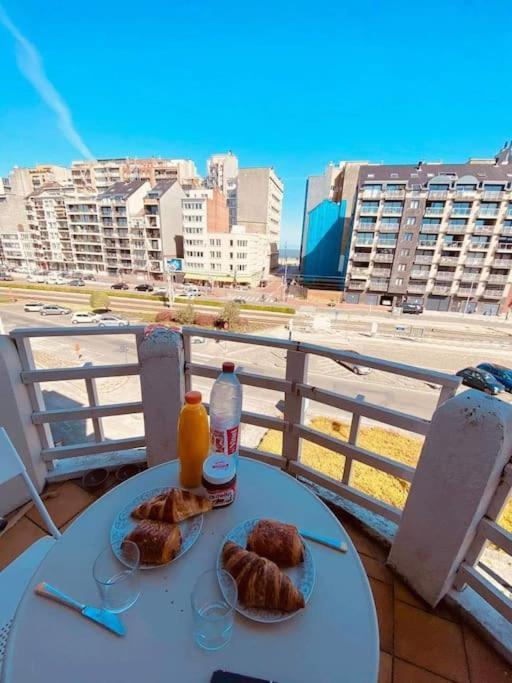Villa Jean Gezellig Appartement Met Zeezicht Бланкенберге Екстериор снимка