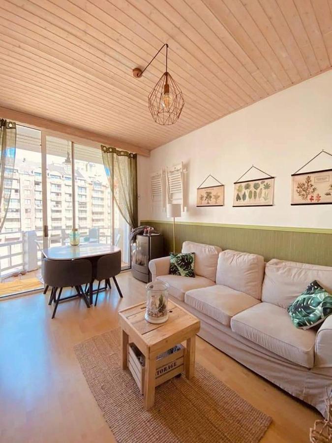 Villa Jean Gezellig Appartement Met Zeezicht Бланкенберге Екстериор снимка